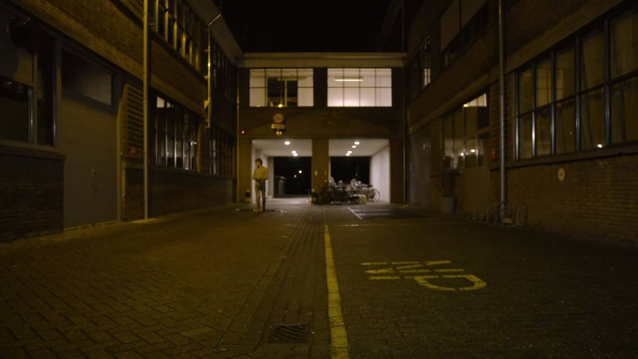 p Movie Screenshot 1