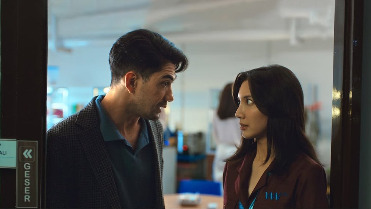 The Most Beautiful Girl in the World Movie Screenshot 2
