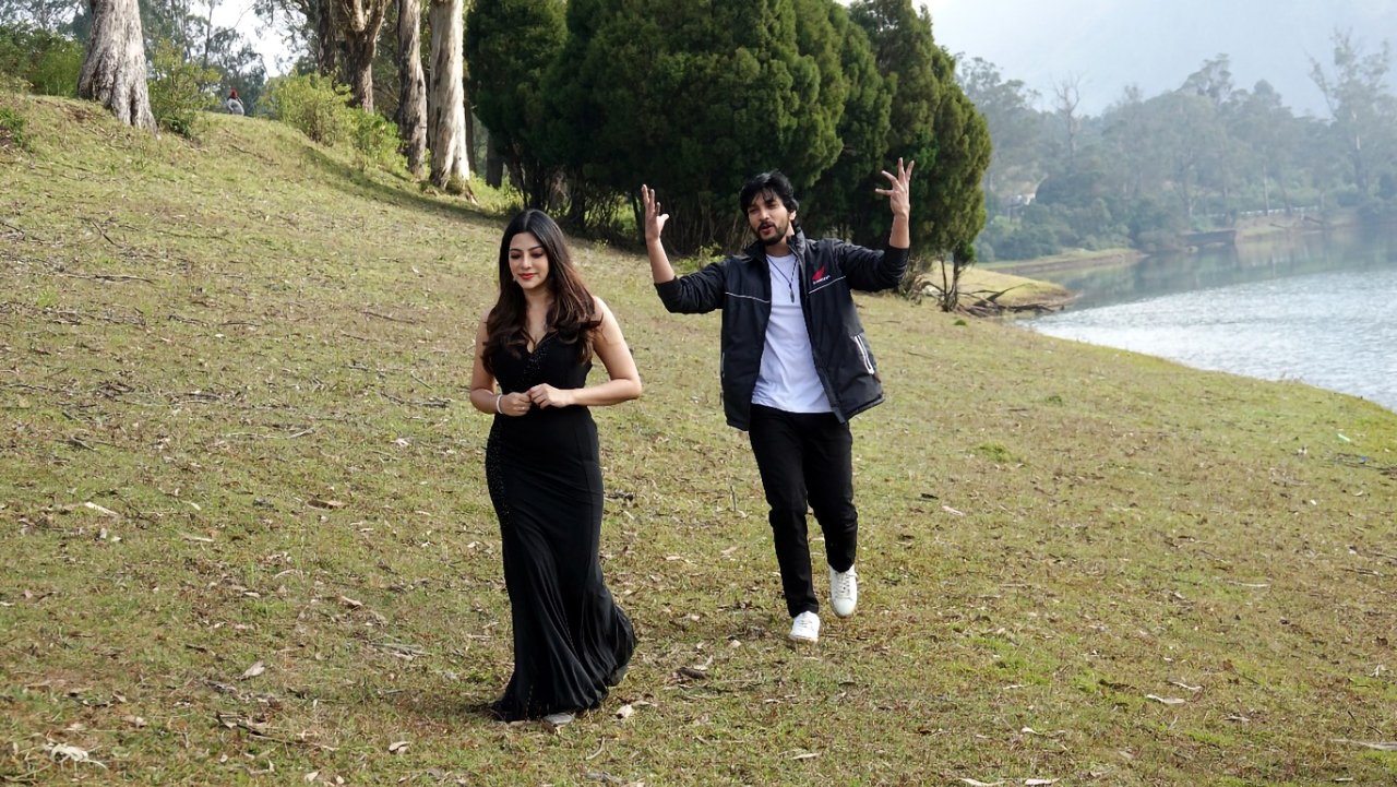 Yutha Satham Movie Screenshot 1