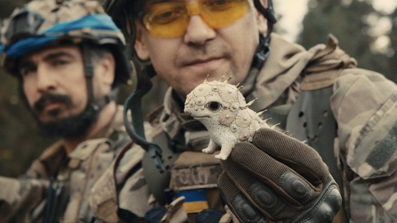 Porcelain War Movie Screenshot 5