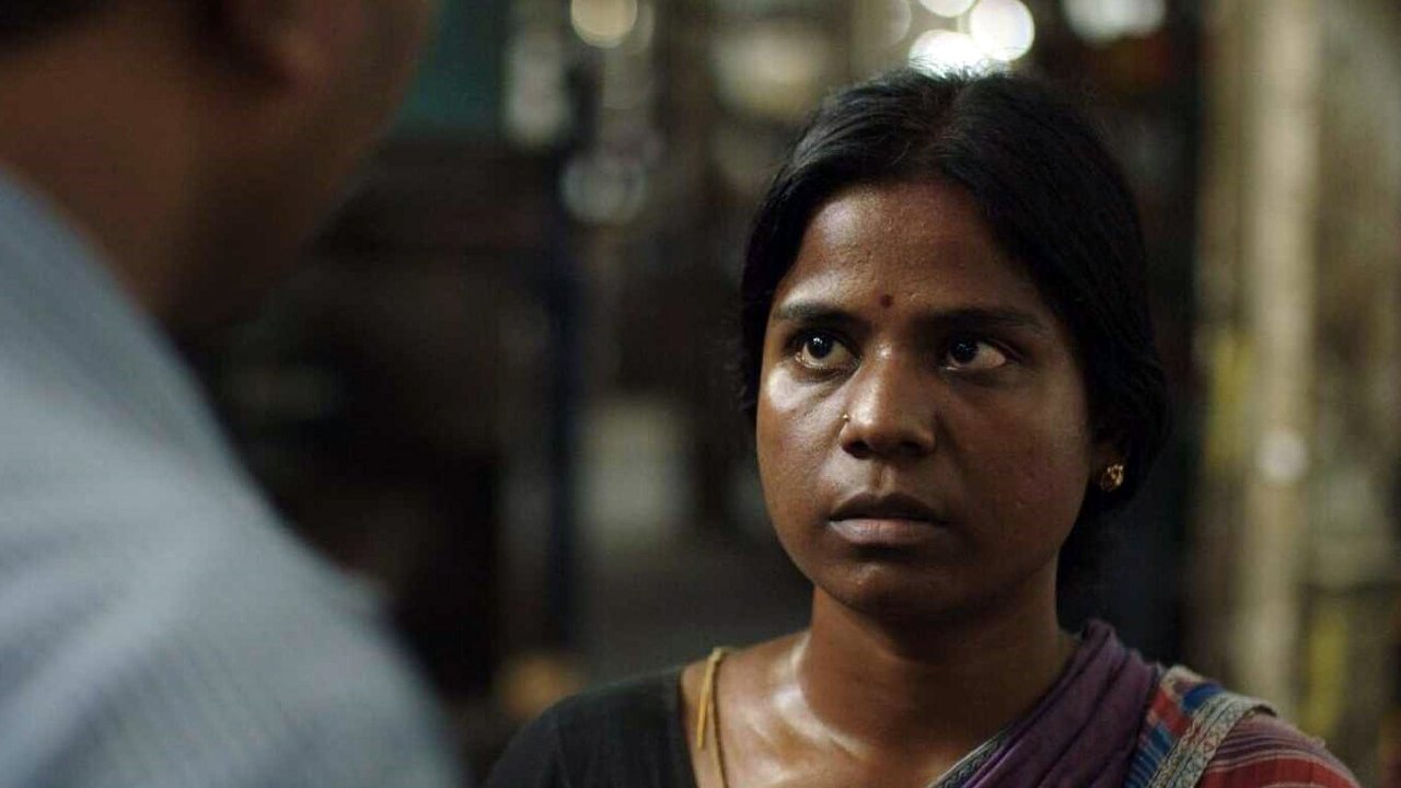 Sivaranjiniyum Innum Sila Pengalum Movie Screenshot 2