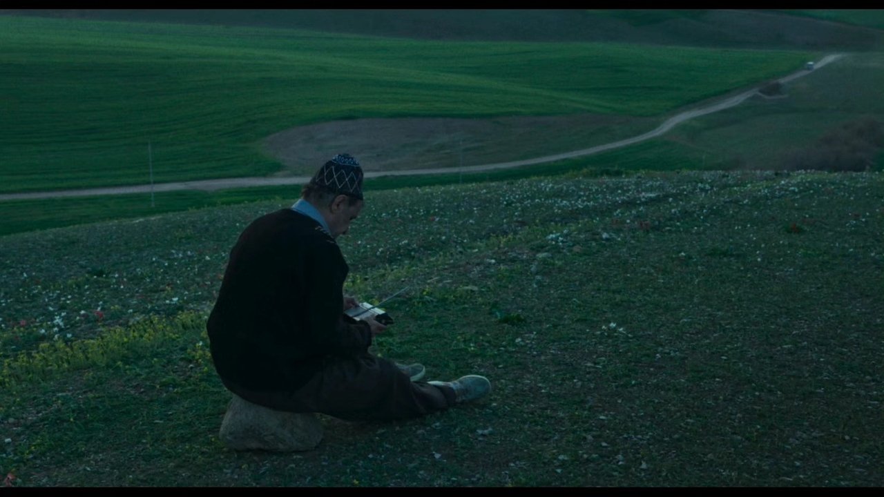1988 Movie Screenshot 3