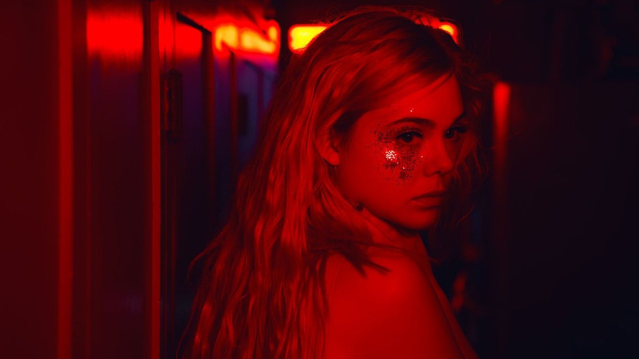 The Neon Demon Movie Screenshot 2