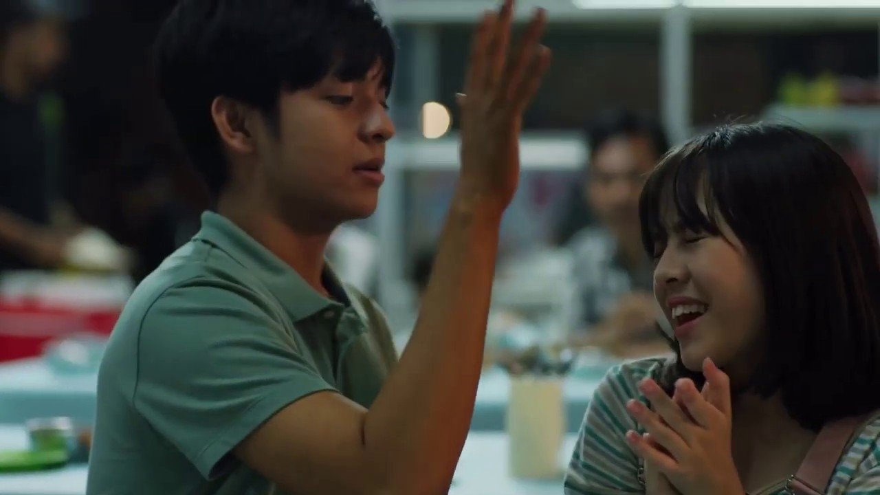 Two Blue Stripes Movie Screenshot 3