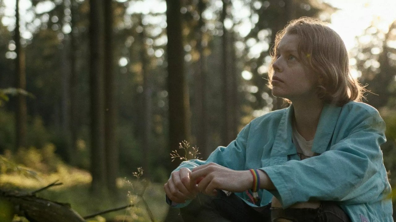 Nettle Bath Movie Screenshot 1
