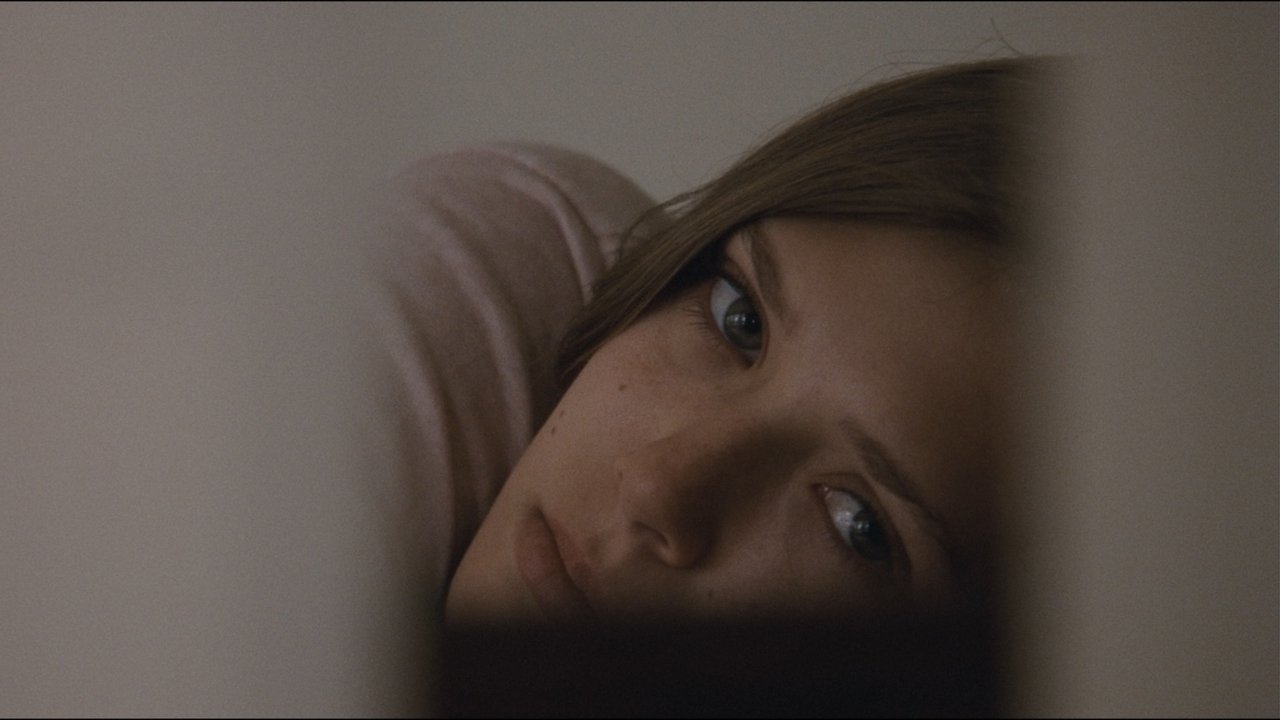 Martha Marcy May Marlene Movie Screenshot 2