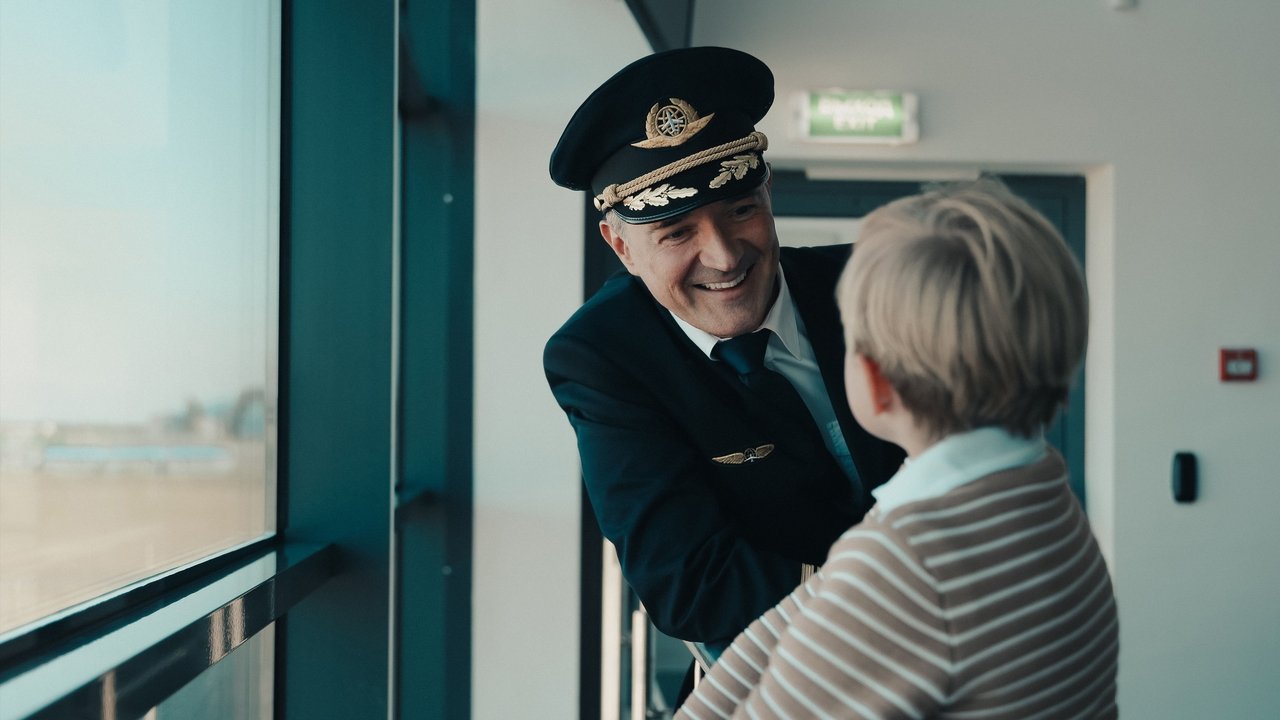Emergency Landing Movie Screenshot 2
