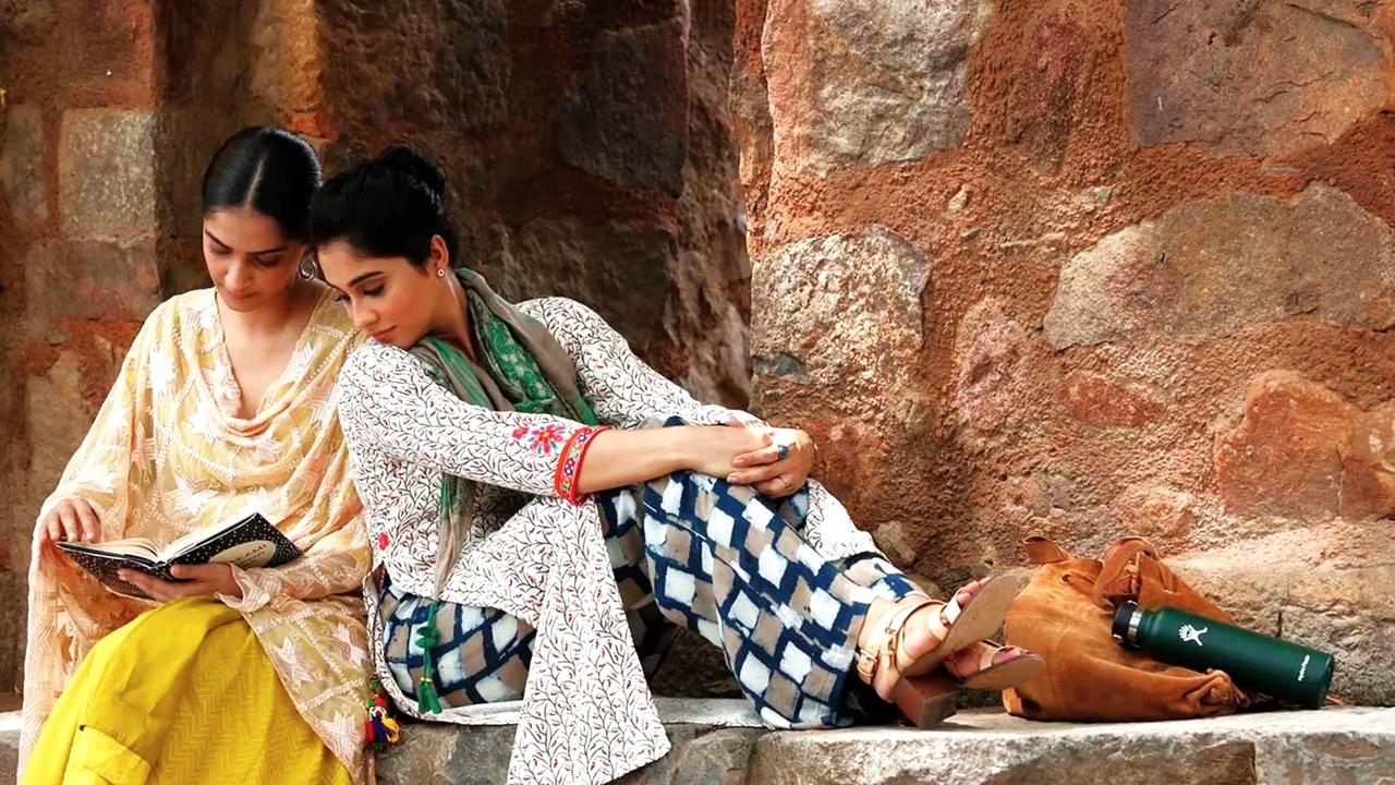 Ek Ladki Ko Dekha Toh Aisa Laga Movie Screenshot 1